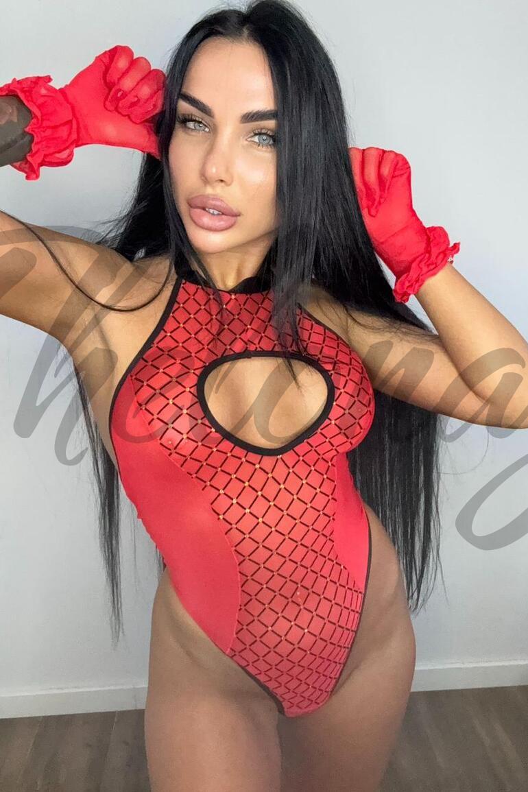 Katty escort in athens city tour in athens (2)